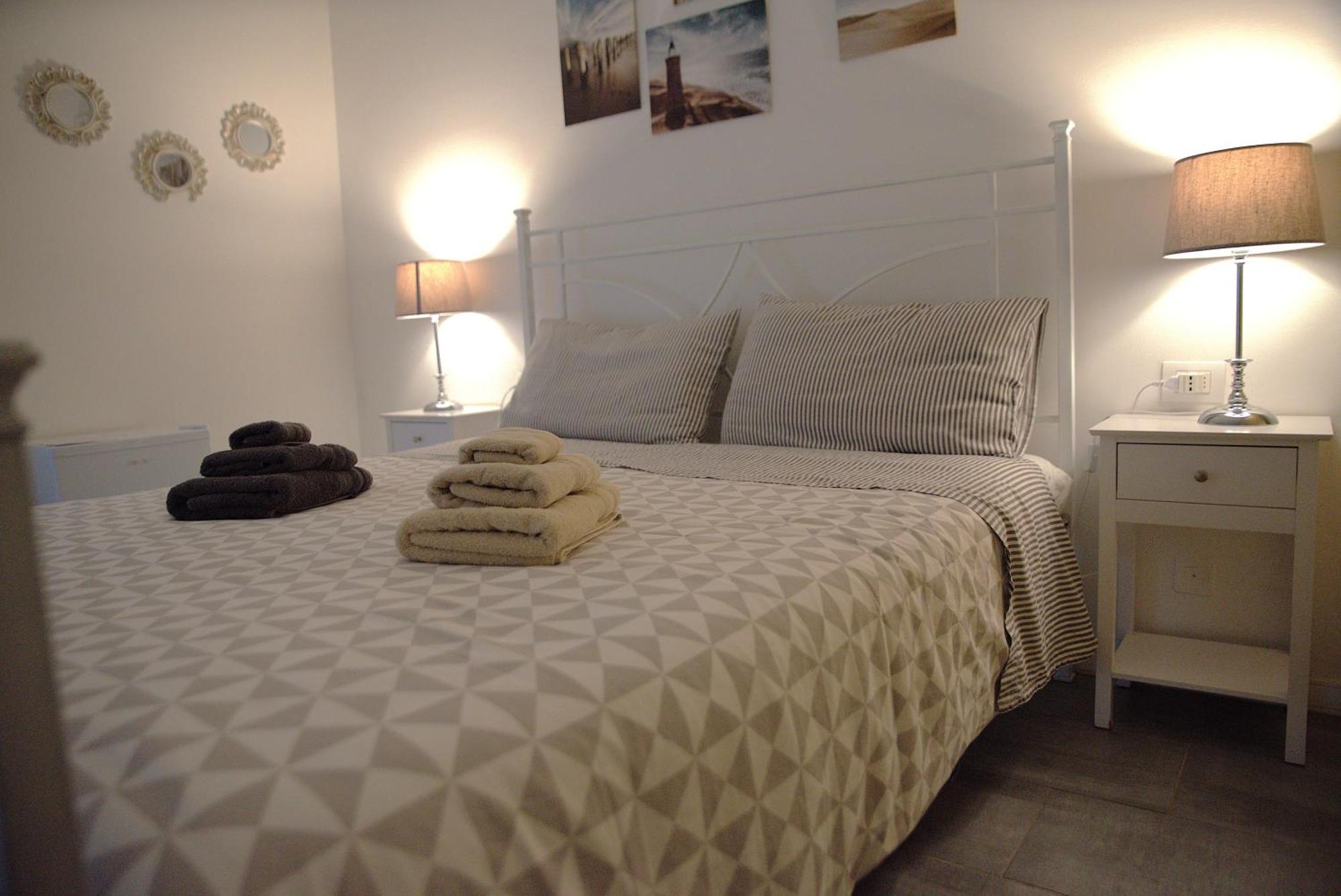 B&B Casa Balai 72 A 100 Mt Dal Mare Porto Torres Bagian luar foto
